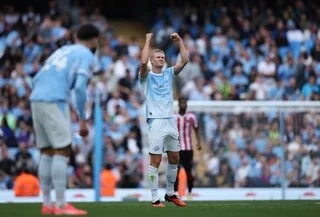 PREMIER LEAGUE. HAALAND ET CHERKI BUTEURS, TRIPLÉ POUR BROBBEY : MANCHESTER CITY GAGNE UN MATCH DINGUE FACE À SUNDERLAND